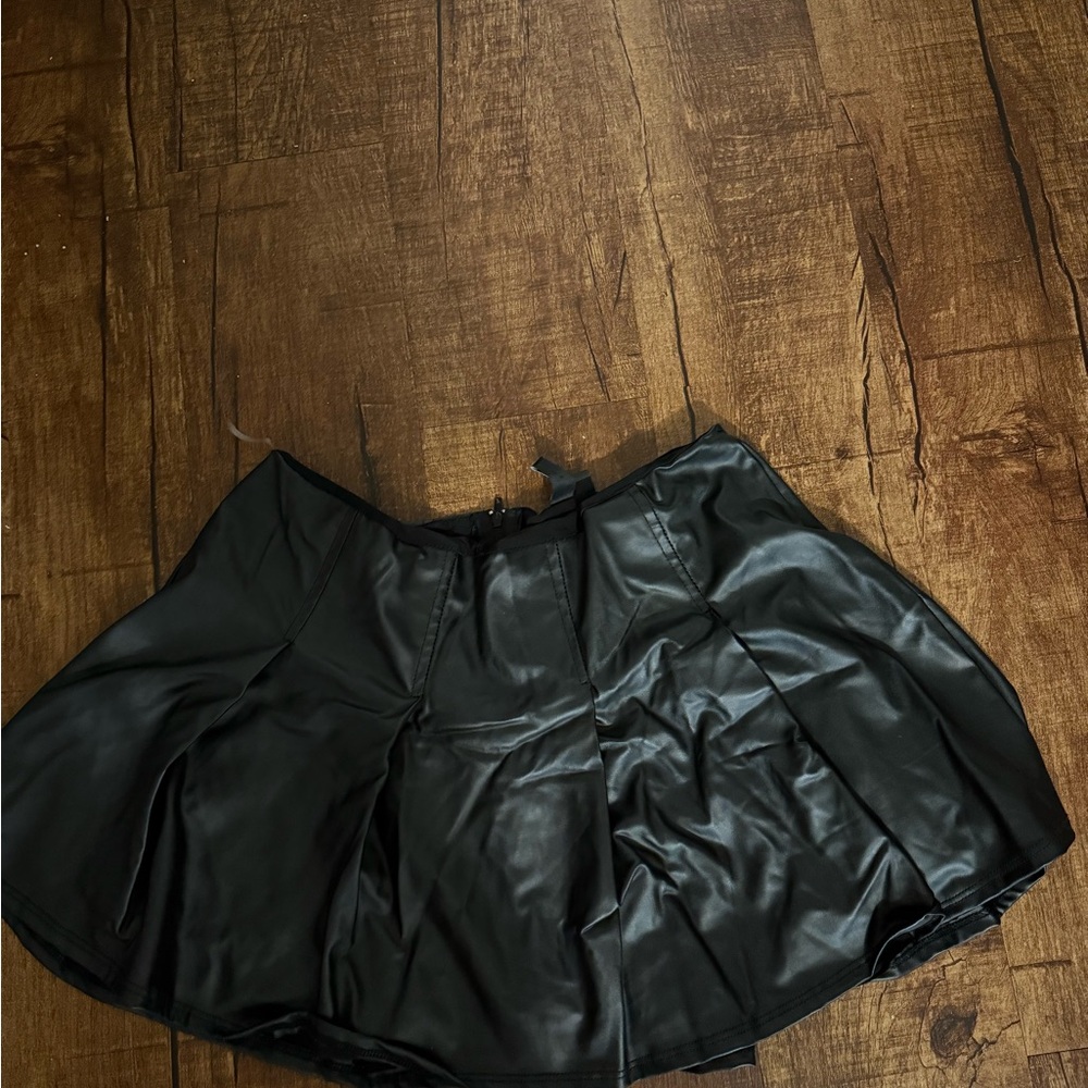 Wild Fable Black Mini Bubble Skorts